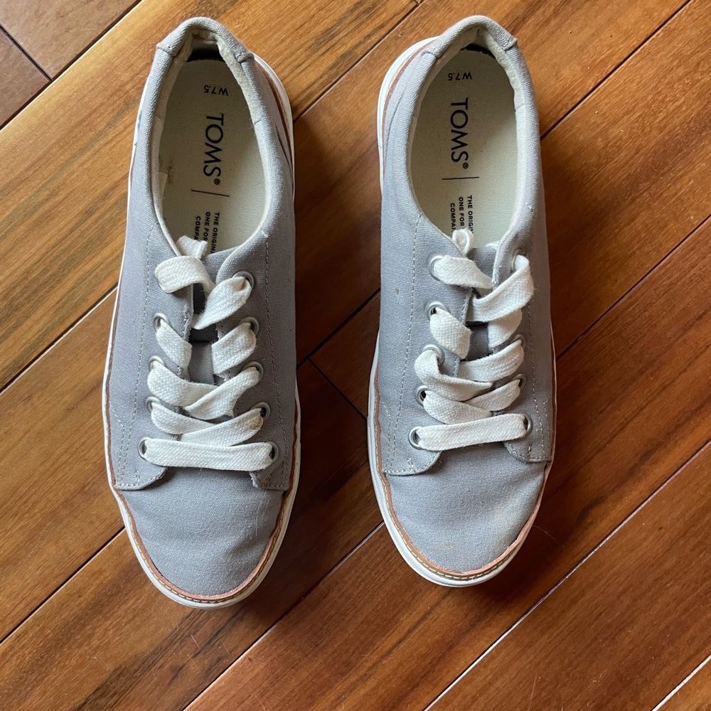 TOMS Women's Gray Casual Sneakers